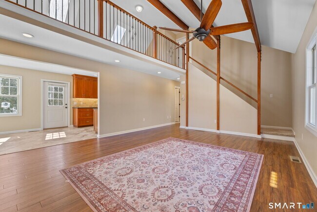 Foto del edificio - 5 Sunningdale Ln