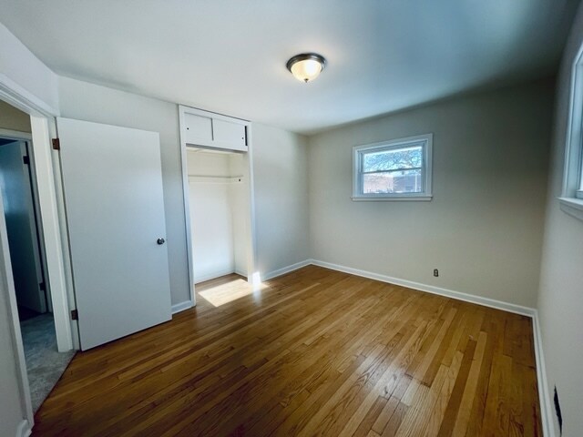 Building Photo - 9607 W Rosedale Ave
