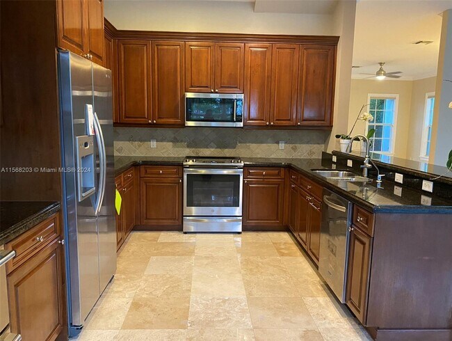 Foto del edificio - 1317 SW 23rd St