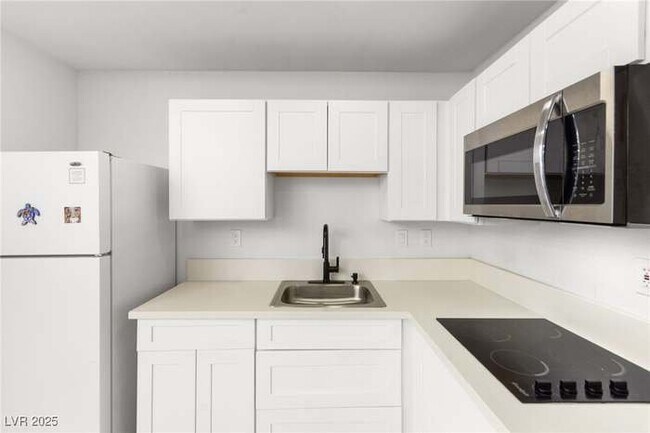 Foto del edificio - 3921 Avonwood Ave
