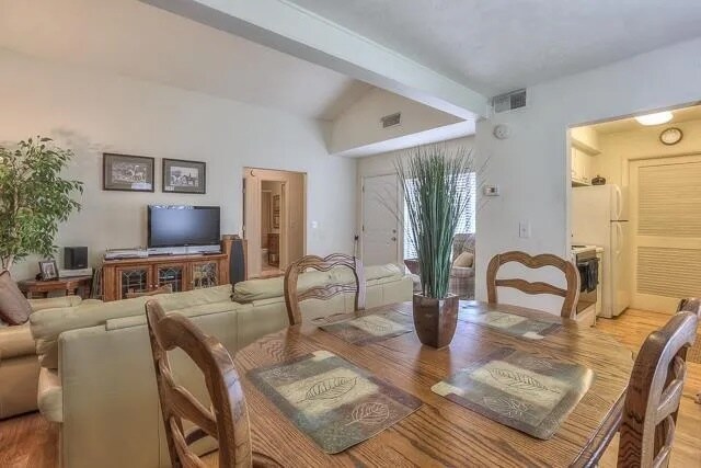 comedor - 810 Bellevue Rd