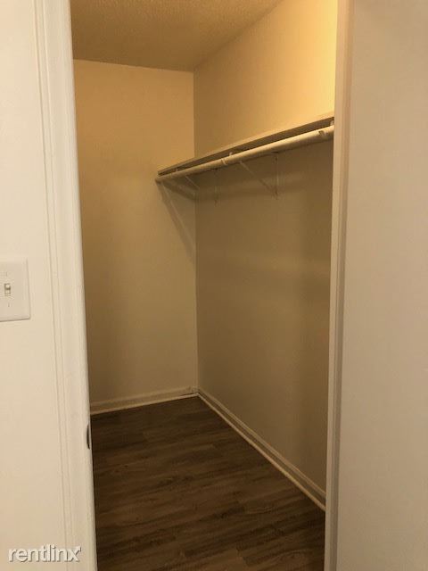 Building Photo - 3300 Starlight Dr