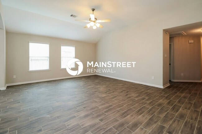 Foto del edificio - 4 Bedroom Pet-Friendly Home in CONROE, TX ...