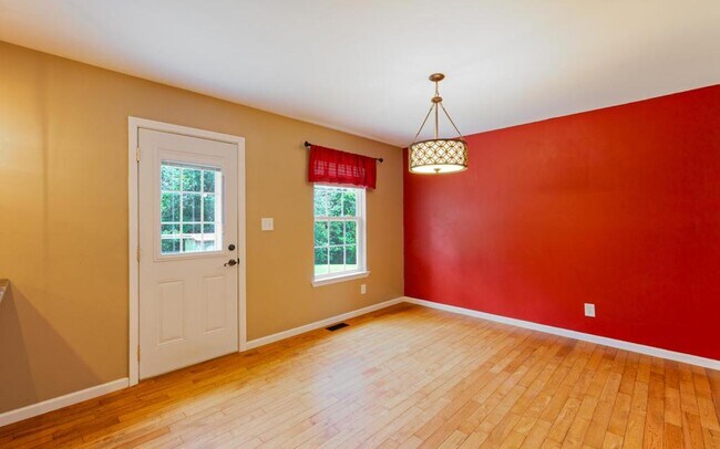 Foto del edificio - 380 Farmway Dr SE