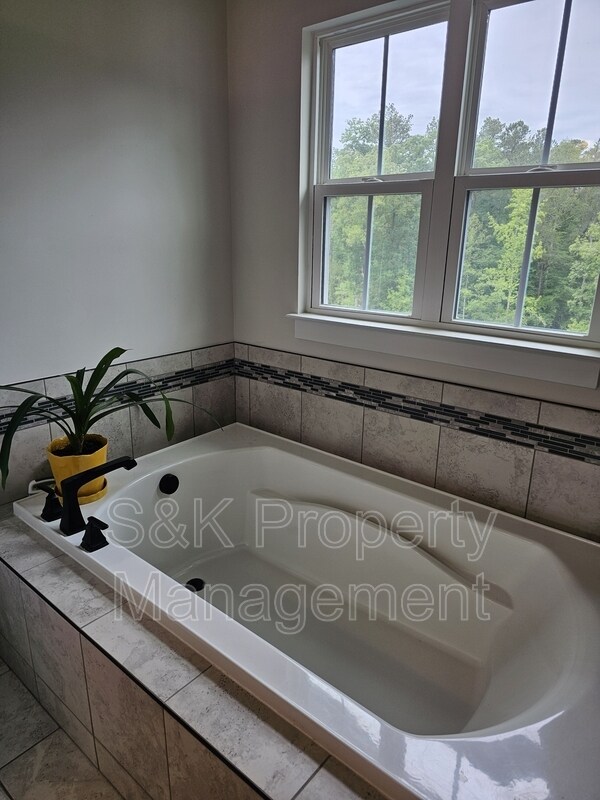 Foto del edificio - 9541 Viburnum Dr