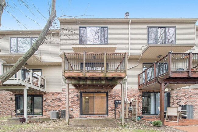 Foto del edificio - 3322 Pine Bluff Ln