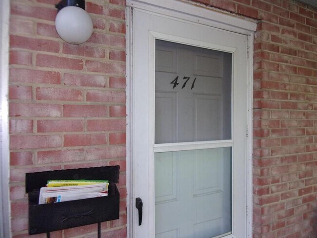Foto del edificio - 471 Brentwood Dr