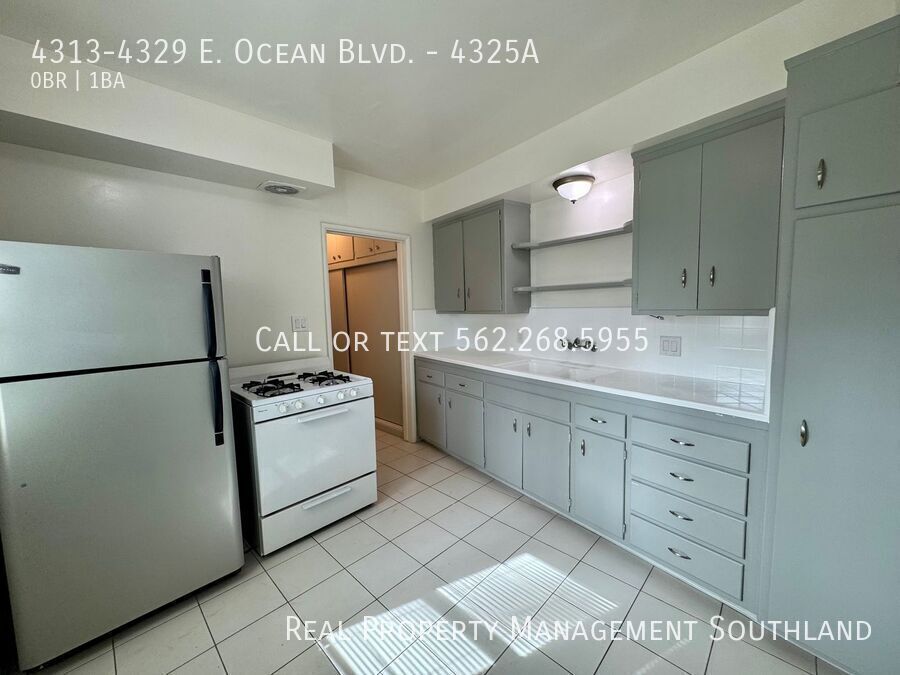 Primary Photo - 4313-4329 E. Ocean Blvd.-4325A