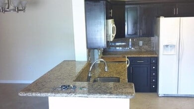 Building Photo - 6976 SW 39th St