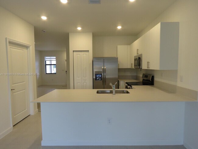 Foto del edificio - 23316 SW 133rd Ct