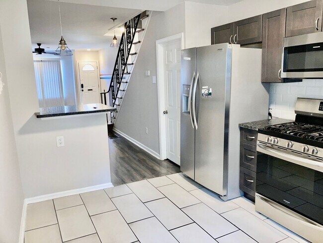 Building Photo - 2647 S 12th St