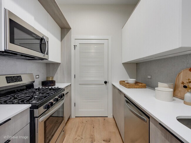 Foto del edificio - 2801 Thatcher Ave