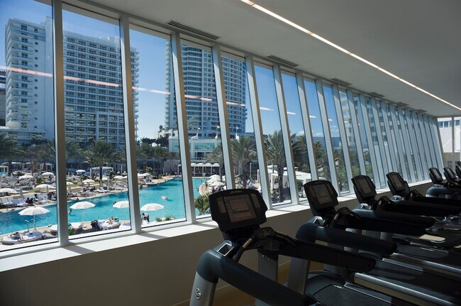 Foto del edificio - 4441 Collins Ave