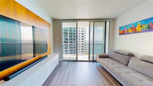 Foto del edificio - 1750 N Bayshore Dr