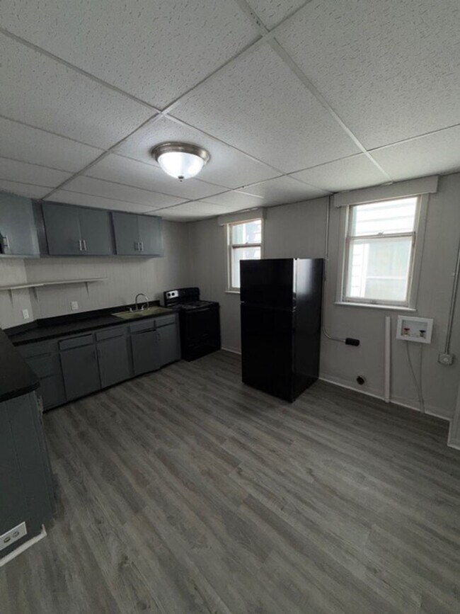 Foto del edificio - 1411 W Maryland St