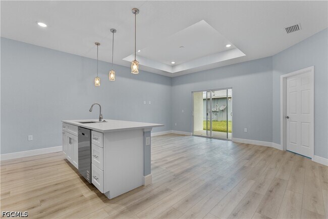 Foto del edificio - 1601 E 7th St