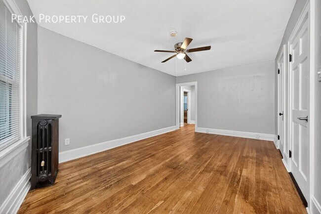 Foto del edificio - 1772 Williams Ave