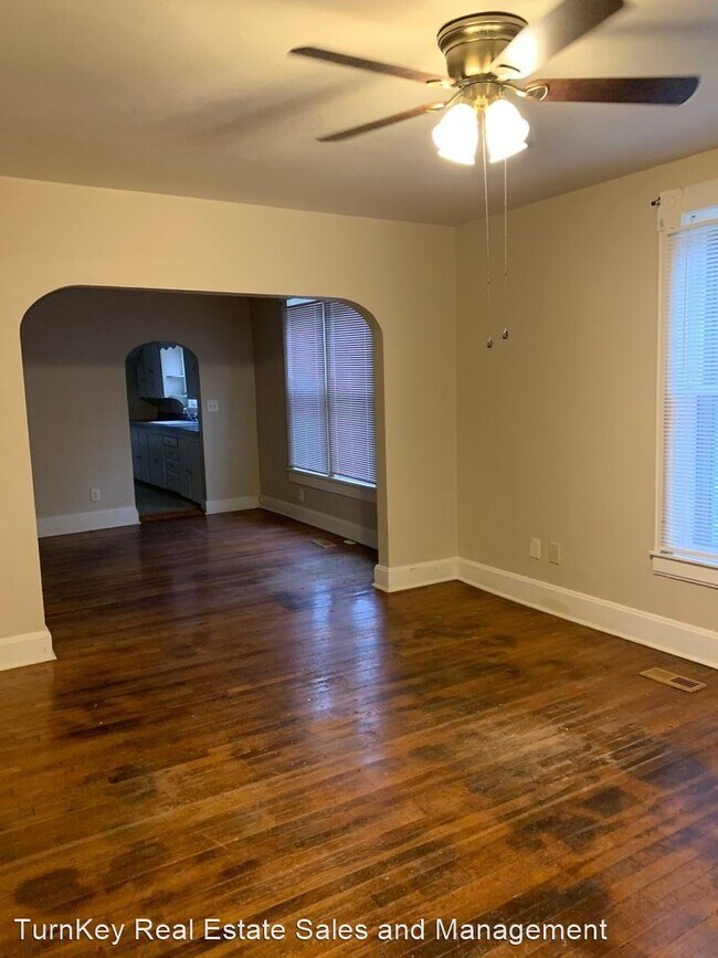 Building Photo - 2 br, 1 bath House - 624 W Webster
