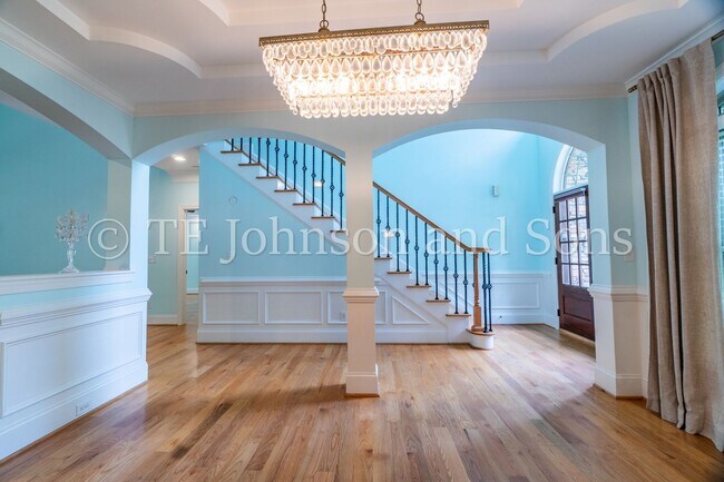 Foto del edificio - Luxury Living in Lewisville