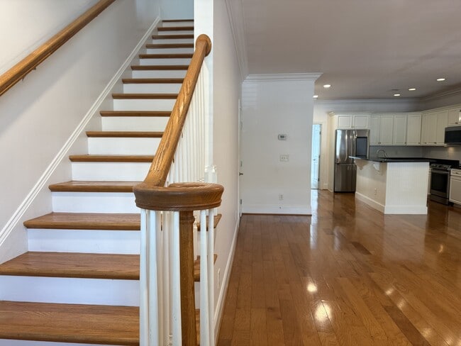 Building Photo - 2306 Clare Park Dr