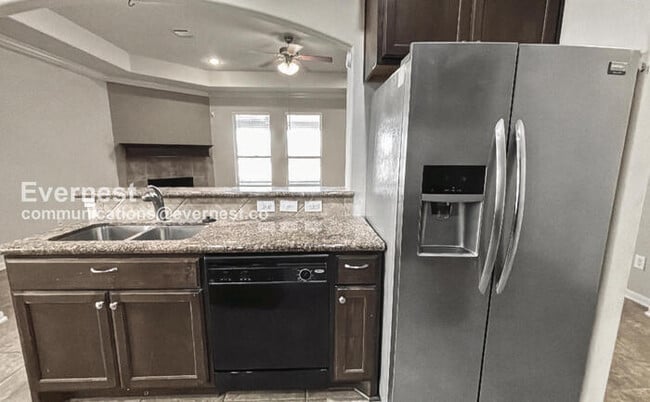 Foto del edificio - 6214 Oxford Lake Dr