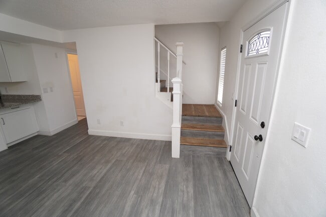Foto del edificio - 546 NE 43rd Ct
