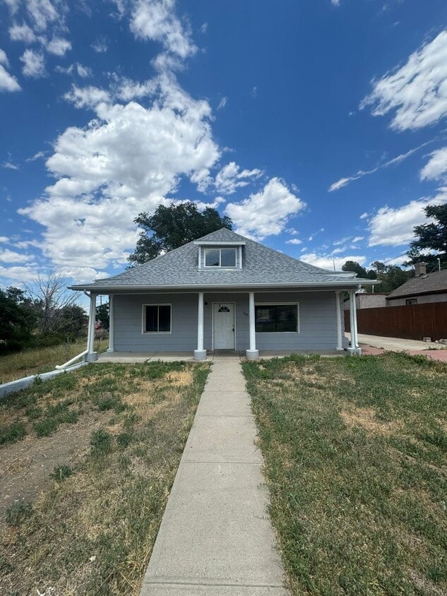 Primary Photo - Remodeled 4 bedroom in Trinidad!