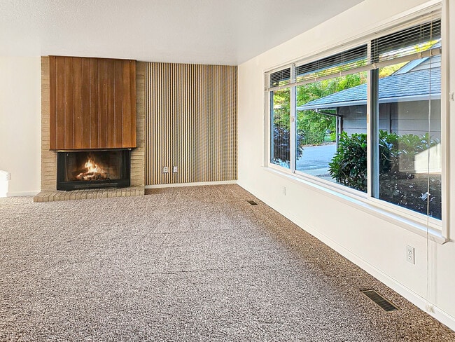 Foto del edificio - 9032 SW Monterey Pl