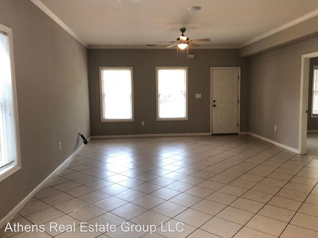 Foto del edificio - 5 br, 5 bath House - 252 Strickland Ave