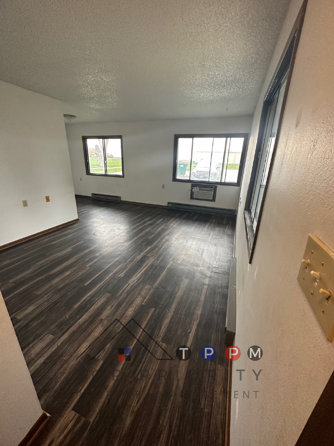 Building Photo - 1 Bedroom | 1 Bathroom Unit in Dysart Avai...