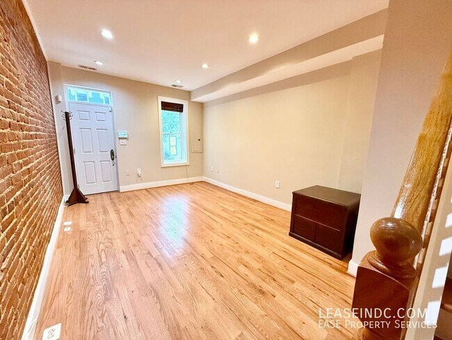 Foto del edificio - 2240 12th St NW