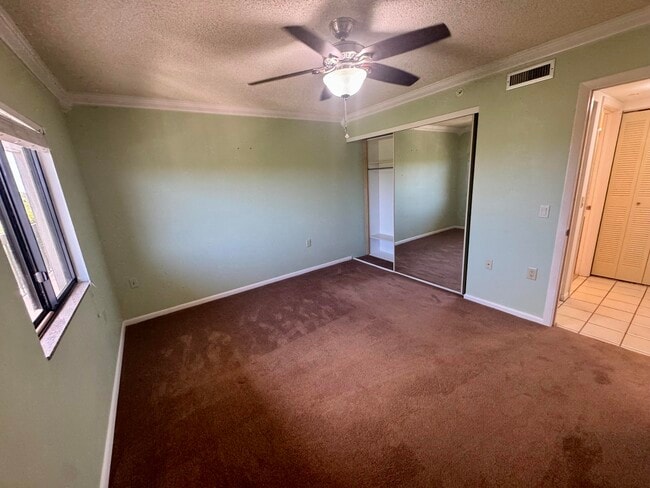 Building Photo - 601 Seafarer Cir