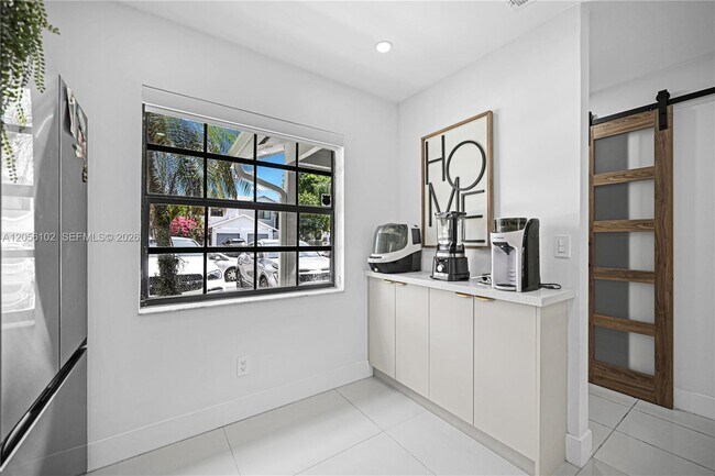 Foto del edificio - 10372 NW 3rd St
