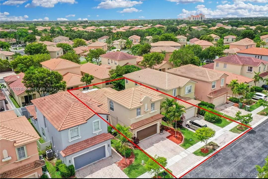 Foto principal - 3954 NE 12th Dr