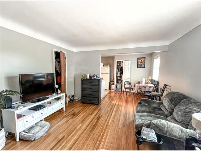 Foto del edificio - 3017 19th Ave S