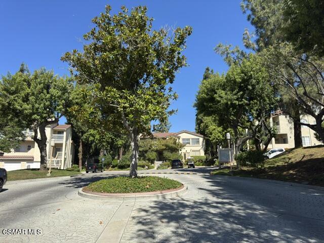Foto del edificio - 688 Indian Oak Ln