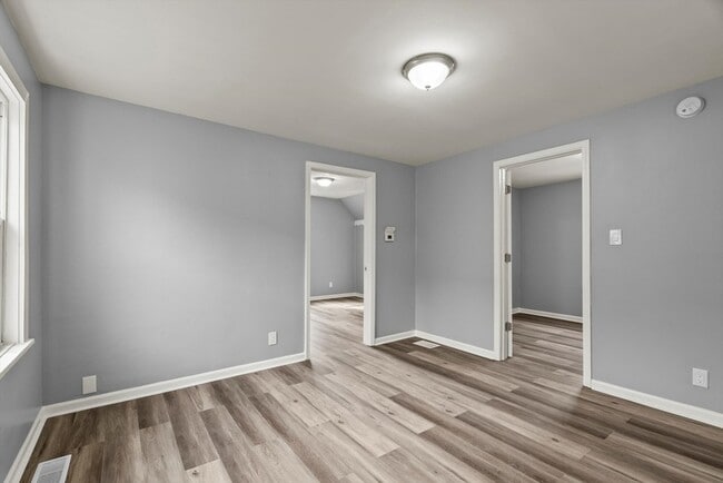 Building Photo - 1139 Lincoln St