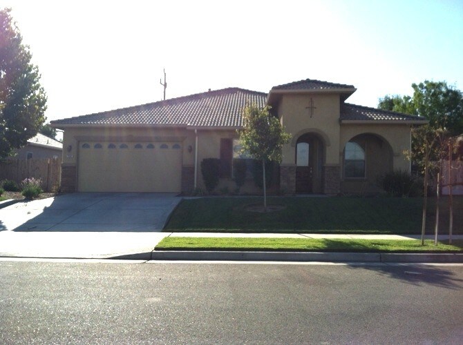 Foto principal - 739 American Ave