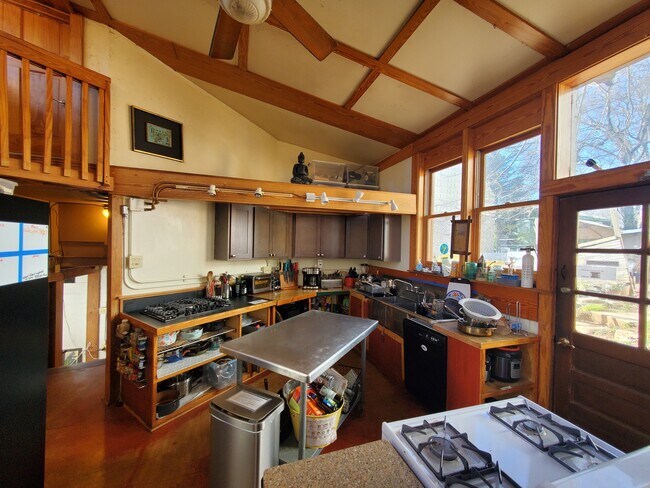 Foto del edificio - 317 Nelms Ave NE