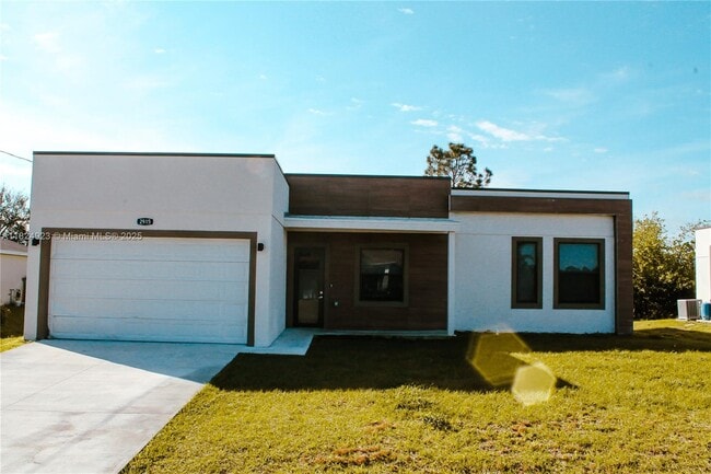 Building Photo - 2915 65th St W