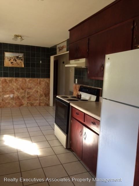 Building Photo - 3 br, 2 bath House - 3262 Sevierville Road