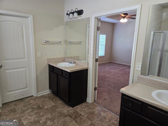 Foto del edificio - 3189 Woodward Down Trail