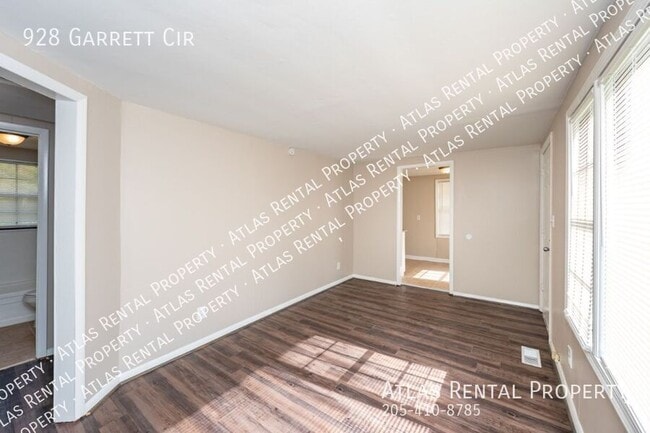 Foto del edificio - 928 Garrett Cir