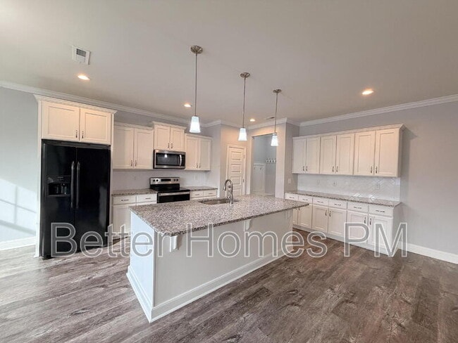 Building Photo - 9058 White Oak Hill Rd