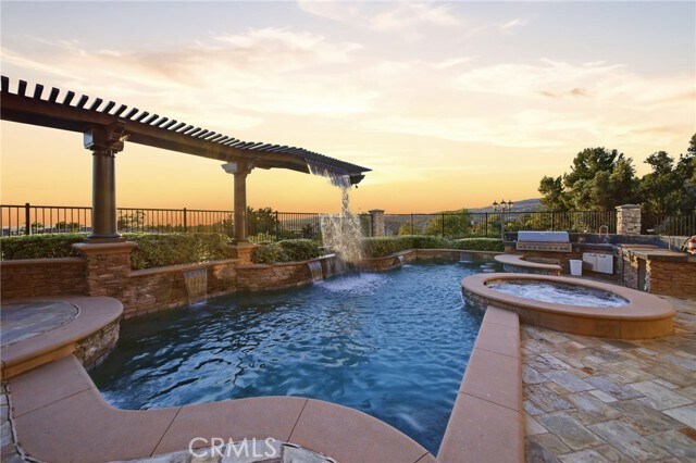 Building Photo - 17100 Santa Cruz Ct