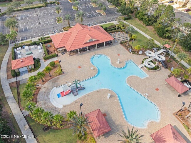 Foto del edificio - 1500 Calming Water Dr