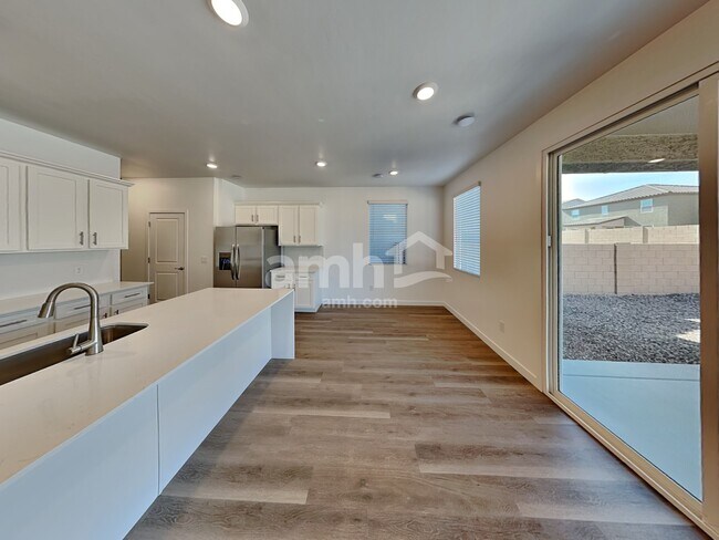 Building Photo - 6544 E Paseo Alga