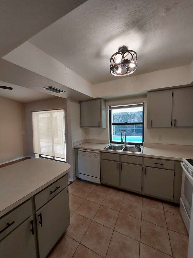 Foto del edificio - 801 SW 10th Pl
