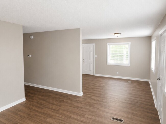 Foto del edificio - 3483 Lawton Rd