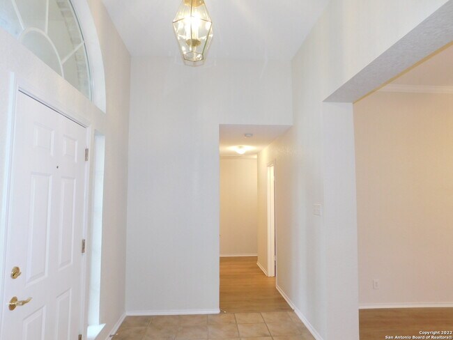 Building Photo - 9338 Llano Verde